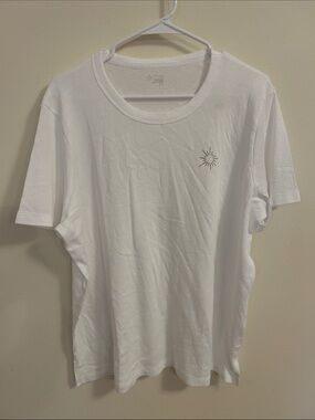 White Short Sleeve Tee with Small Sun Motif